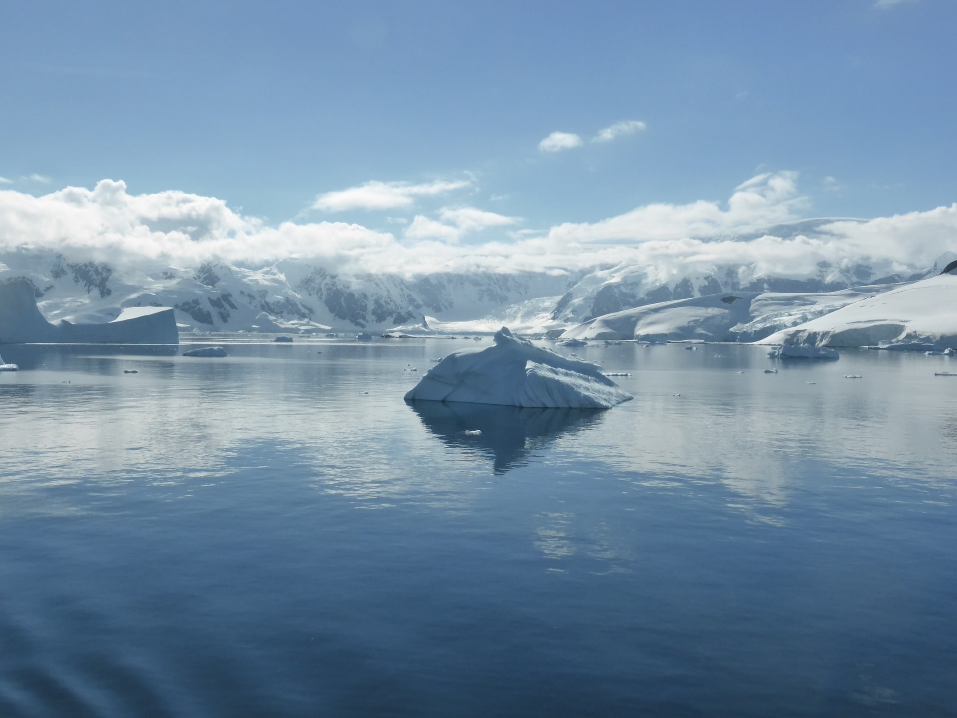 Antarctica iceburgs