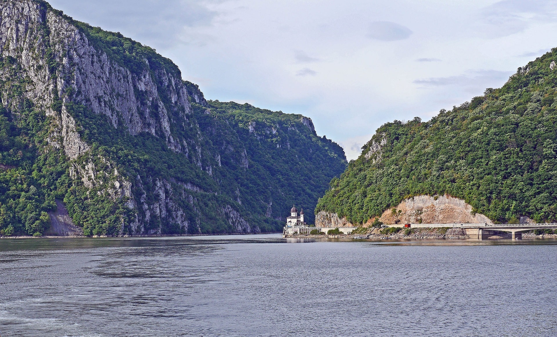 the-iron-gate river danube