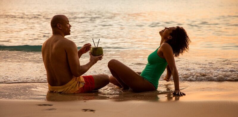 P&O Cruises caribbean couple beach