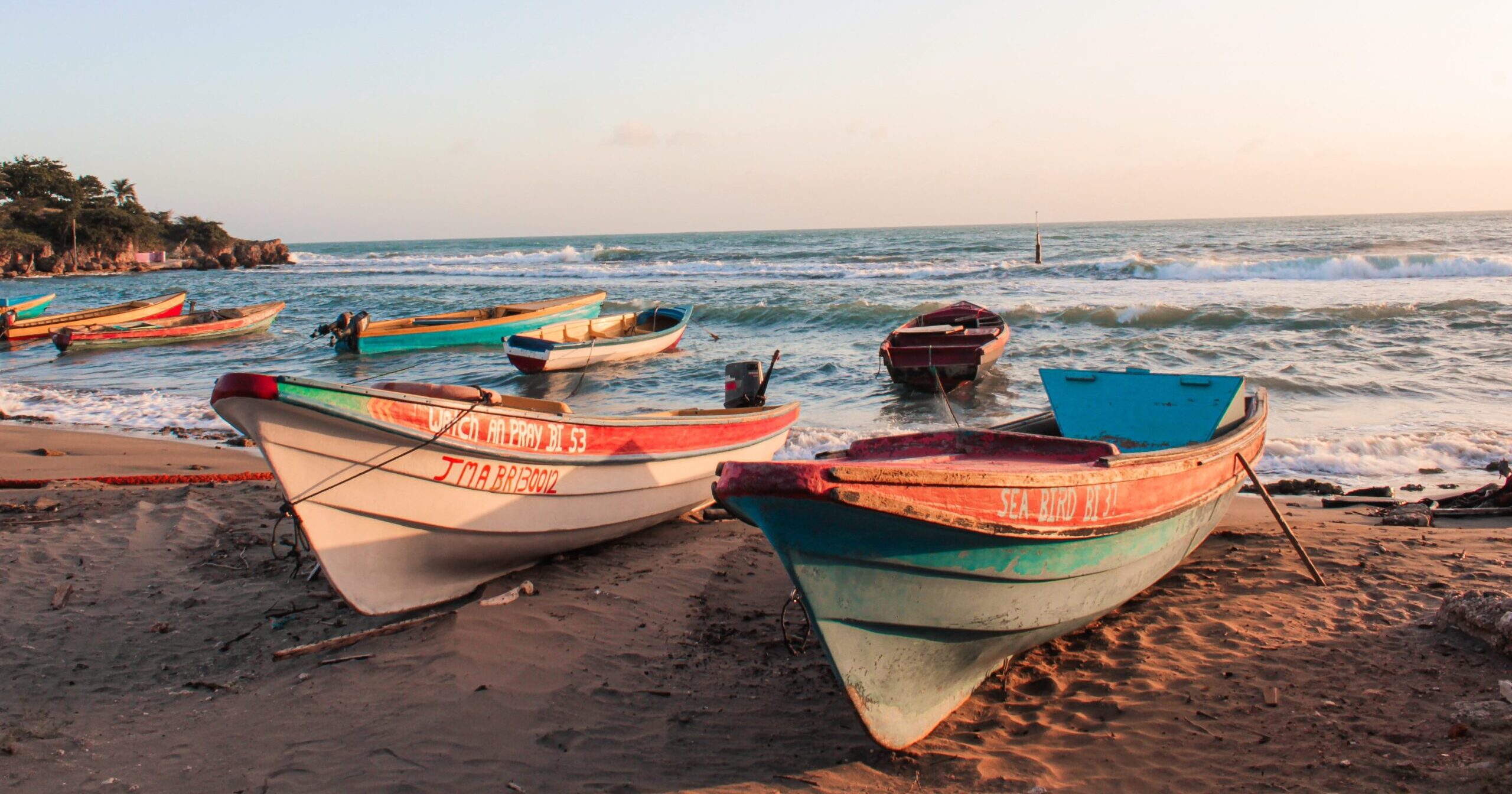 jamaica beach boats