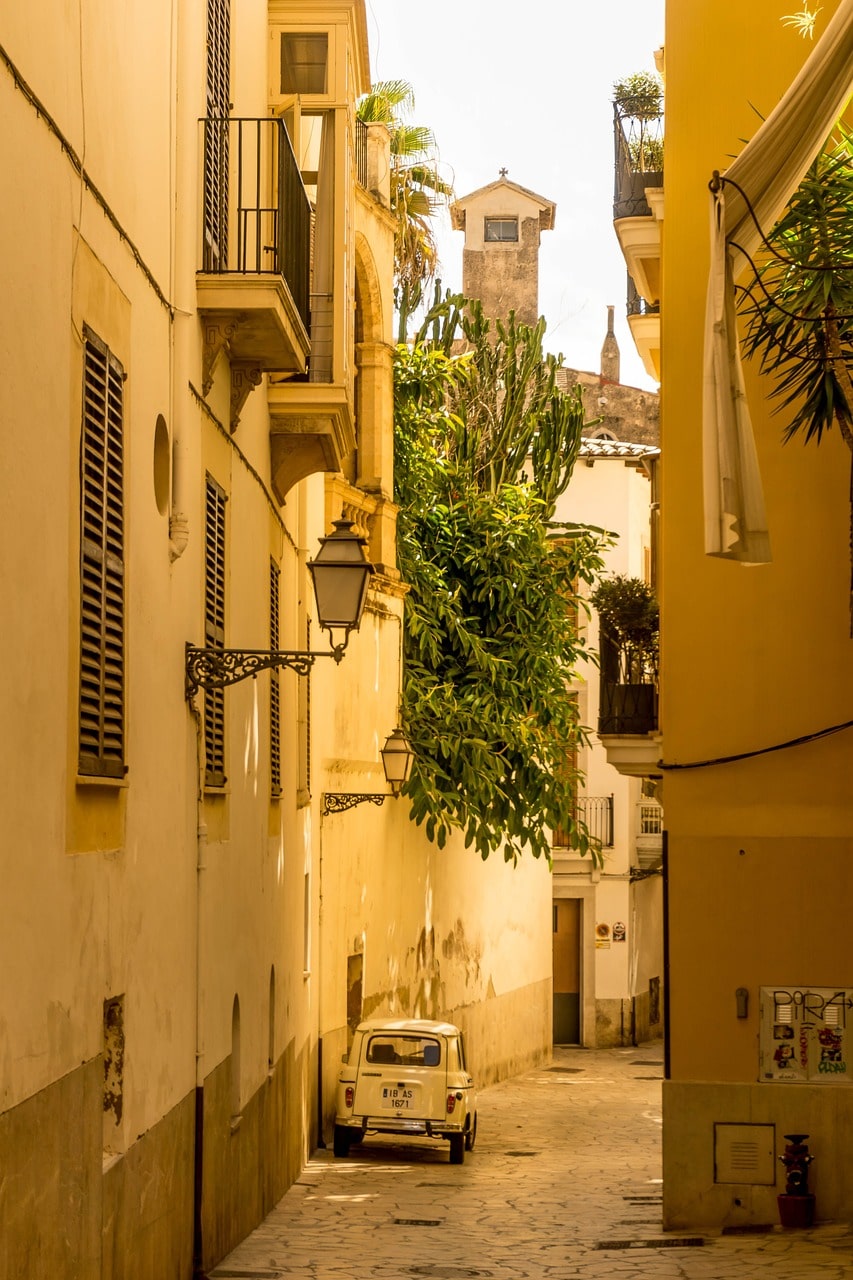 Palma-de-Mallorca-alley
